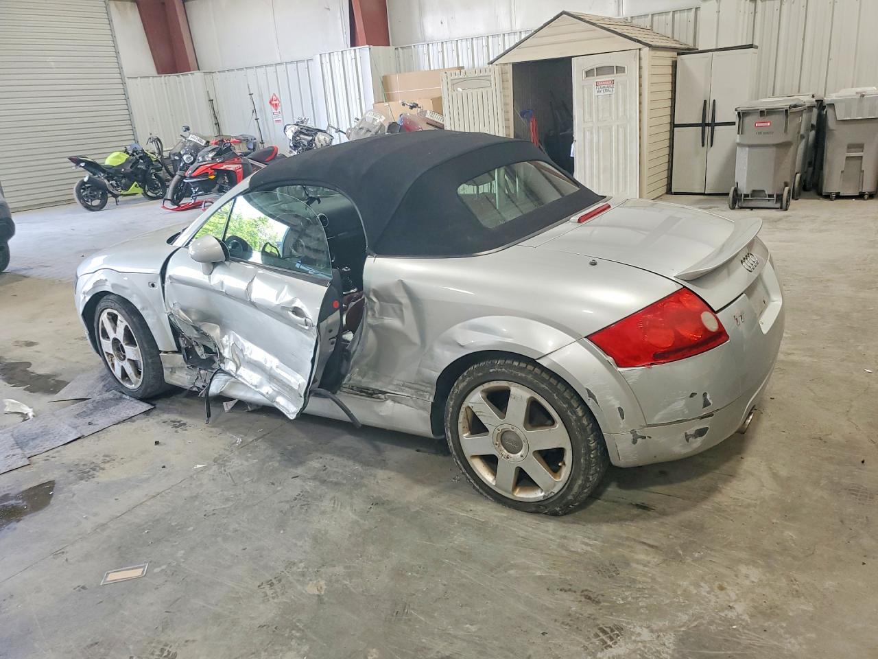 2002 AUDI TT