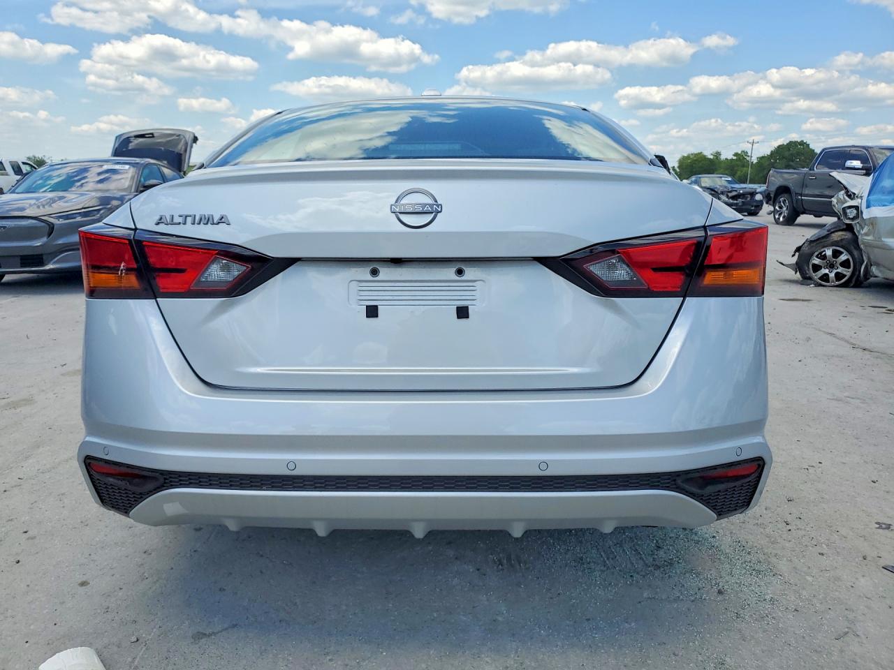 2025 NISSAN ALTIMA