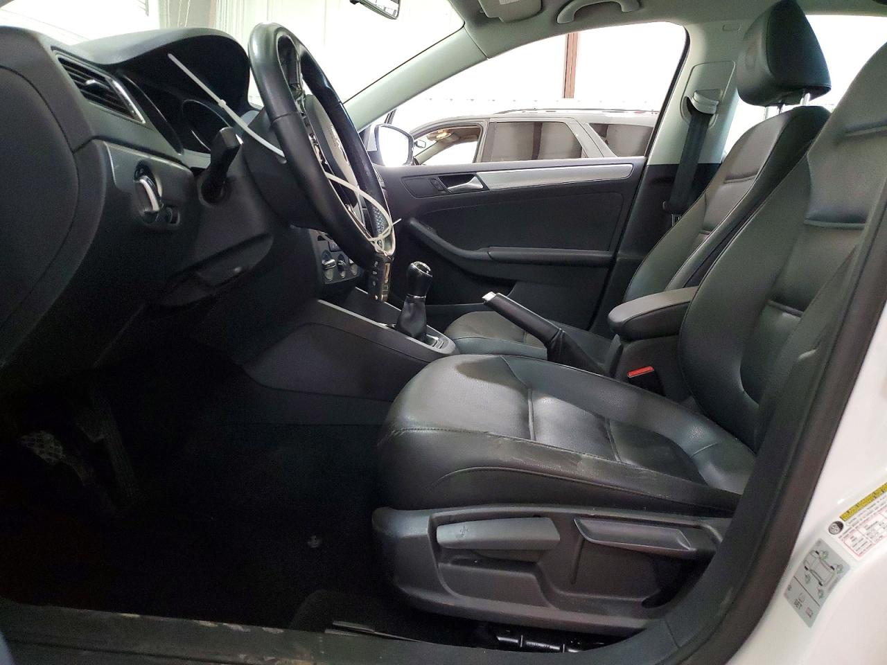 2018 VOLKSWAGEN JETTA
