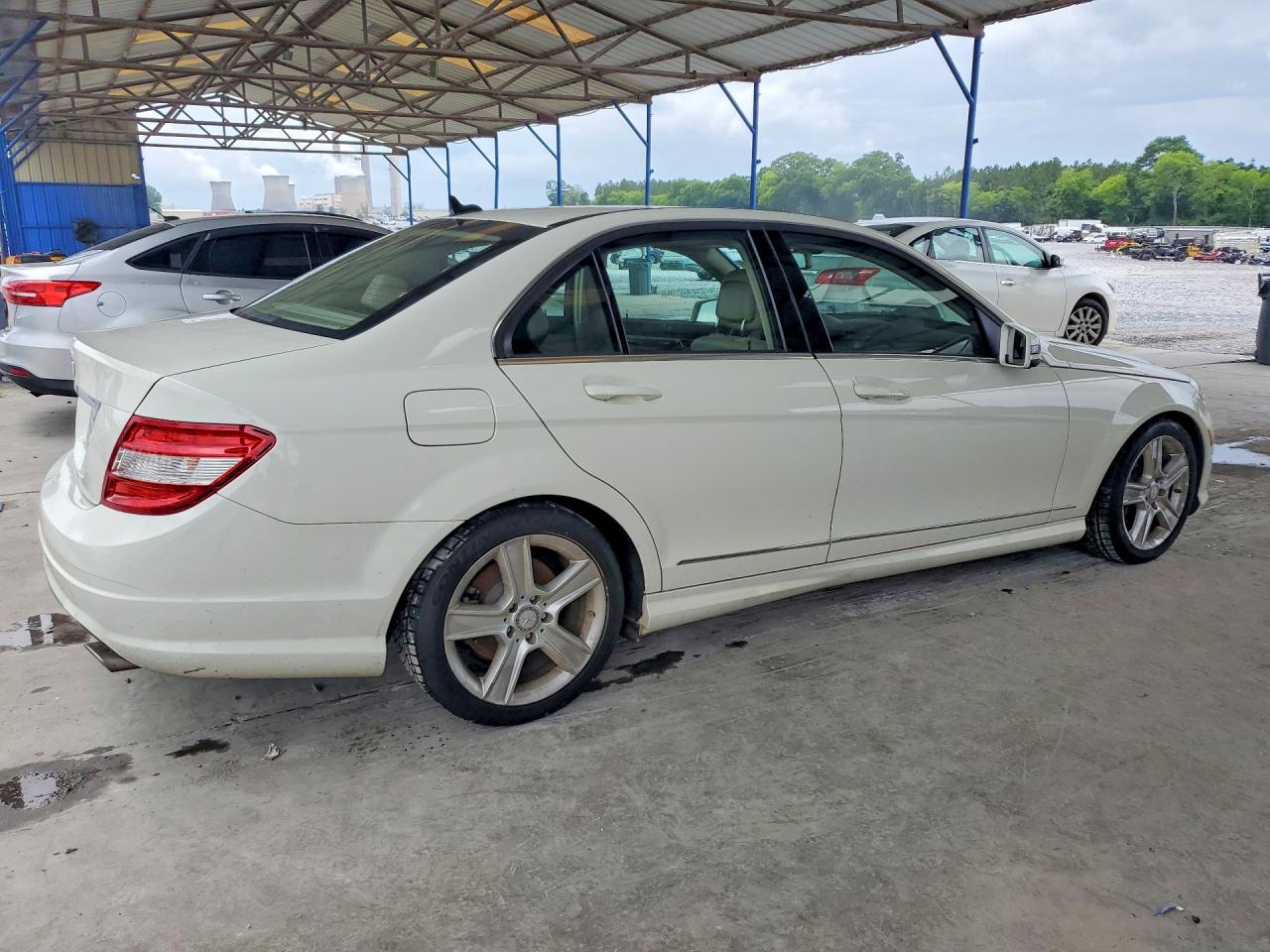 2011 MERCEDES-BENZ C-CLASS