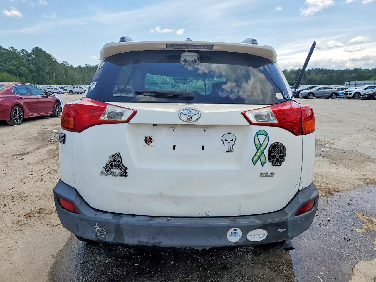 2015 TOYOTA RAV4
