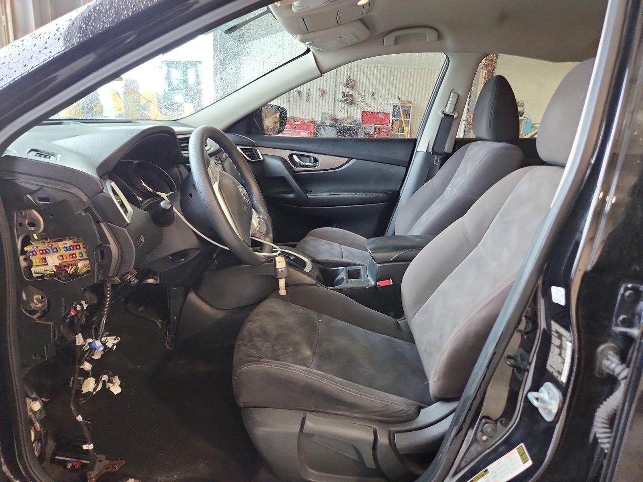 2015 NISSAN ROGUE