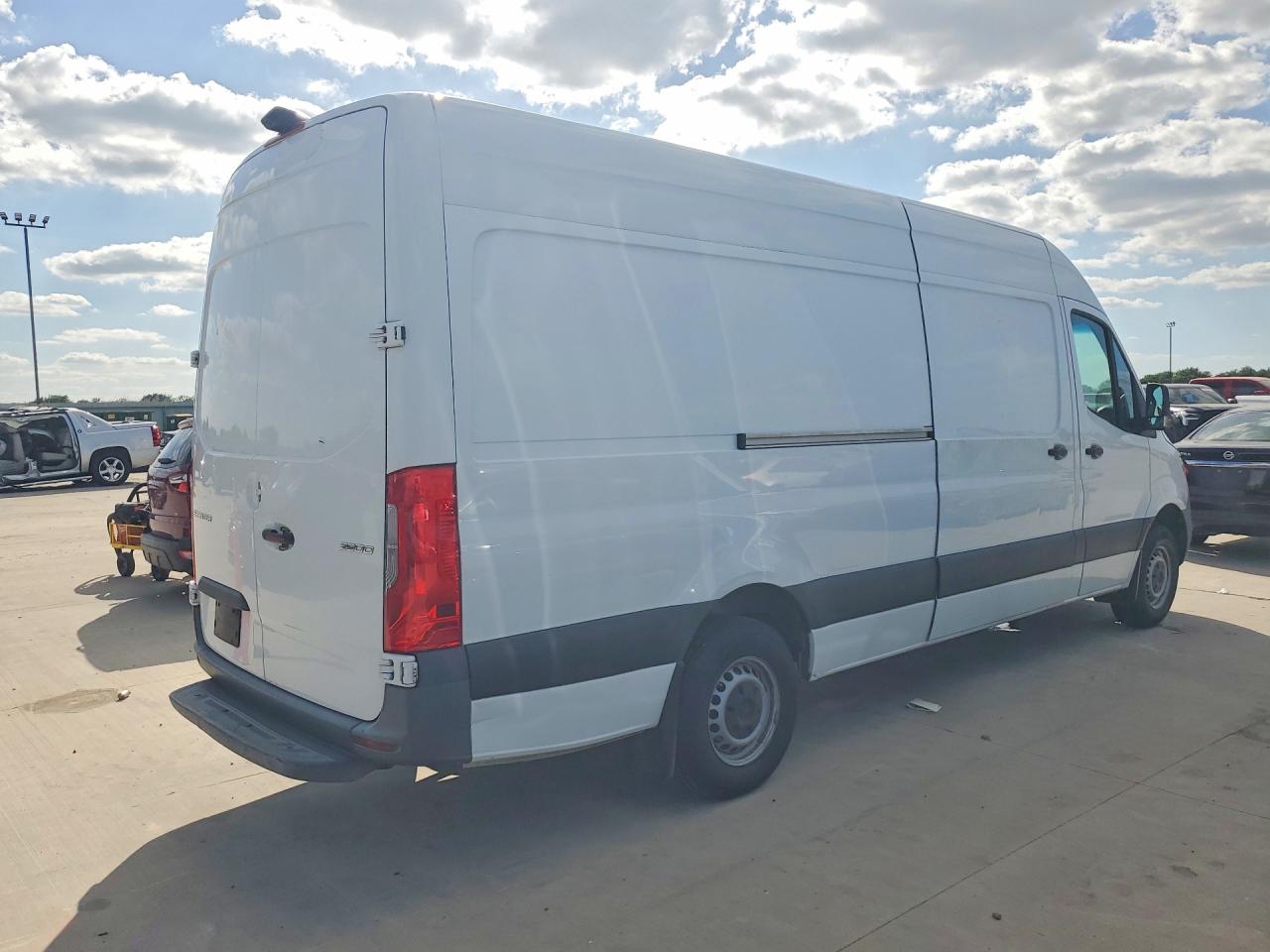 2021 MERCEDES BENZ SPRINTER