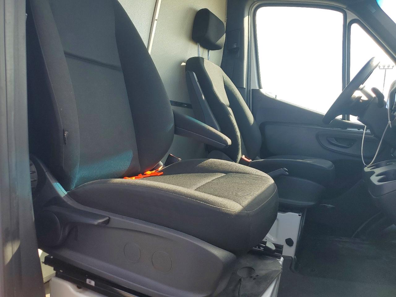 2021 MERCEDES BENZ SPRINTER
