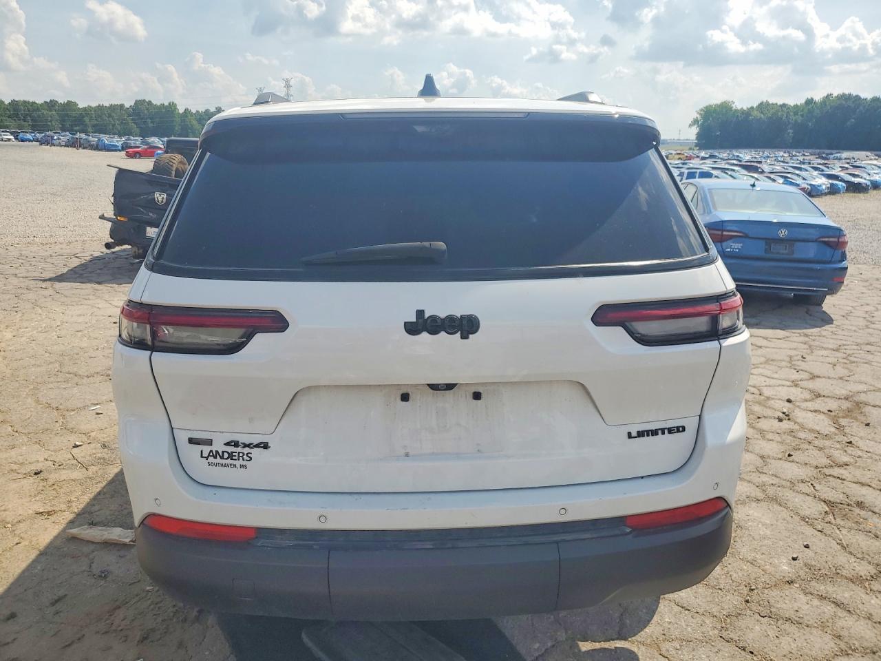 2022 JEEP CHEROKEE