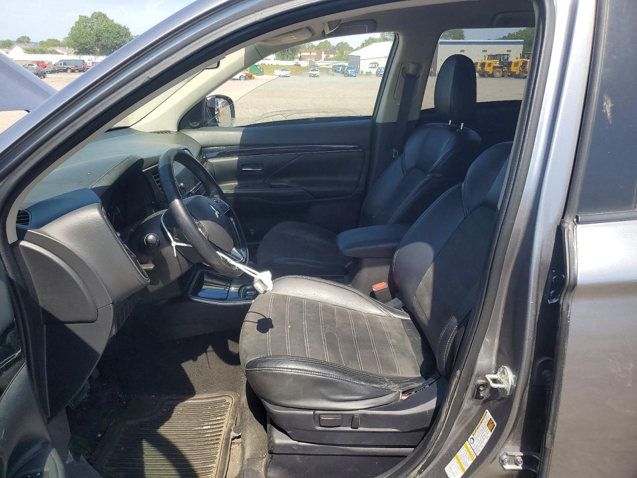 2019 MITSUBISHI OUTLANDER