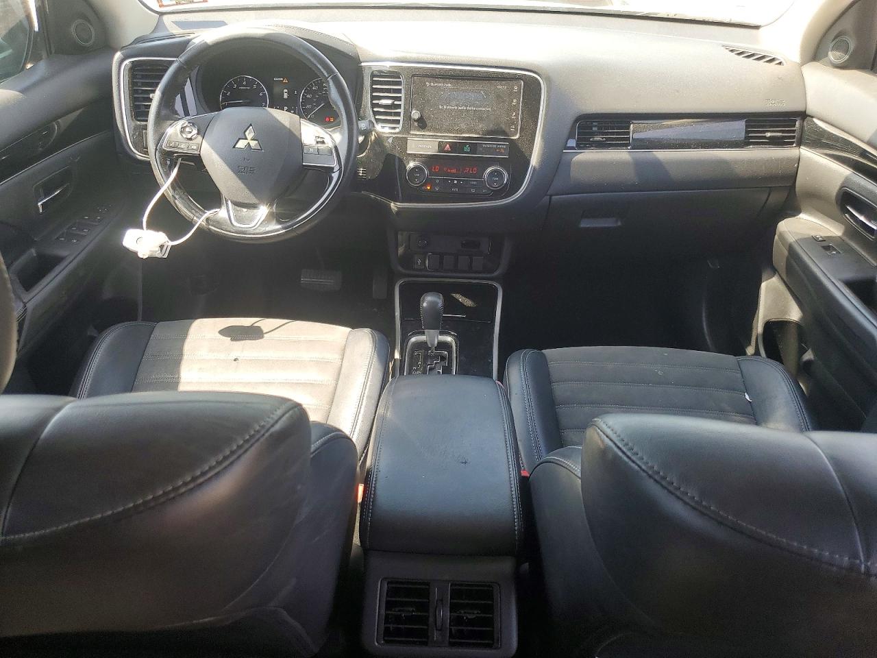 2019 MITSUBISHI OUTLANDER