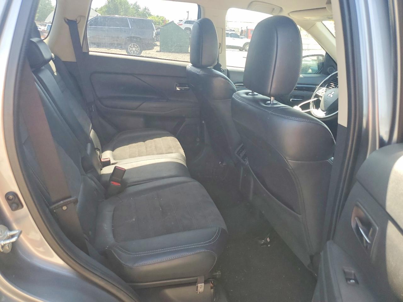 2019 MITSUBISHI OUTLANDER