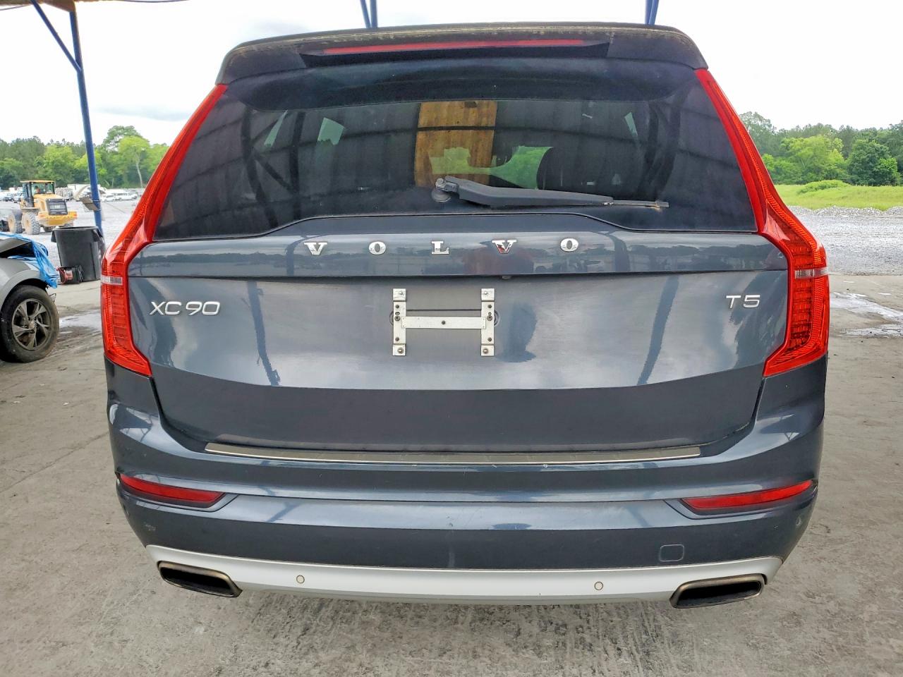 2017 VOLVO XC90
