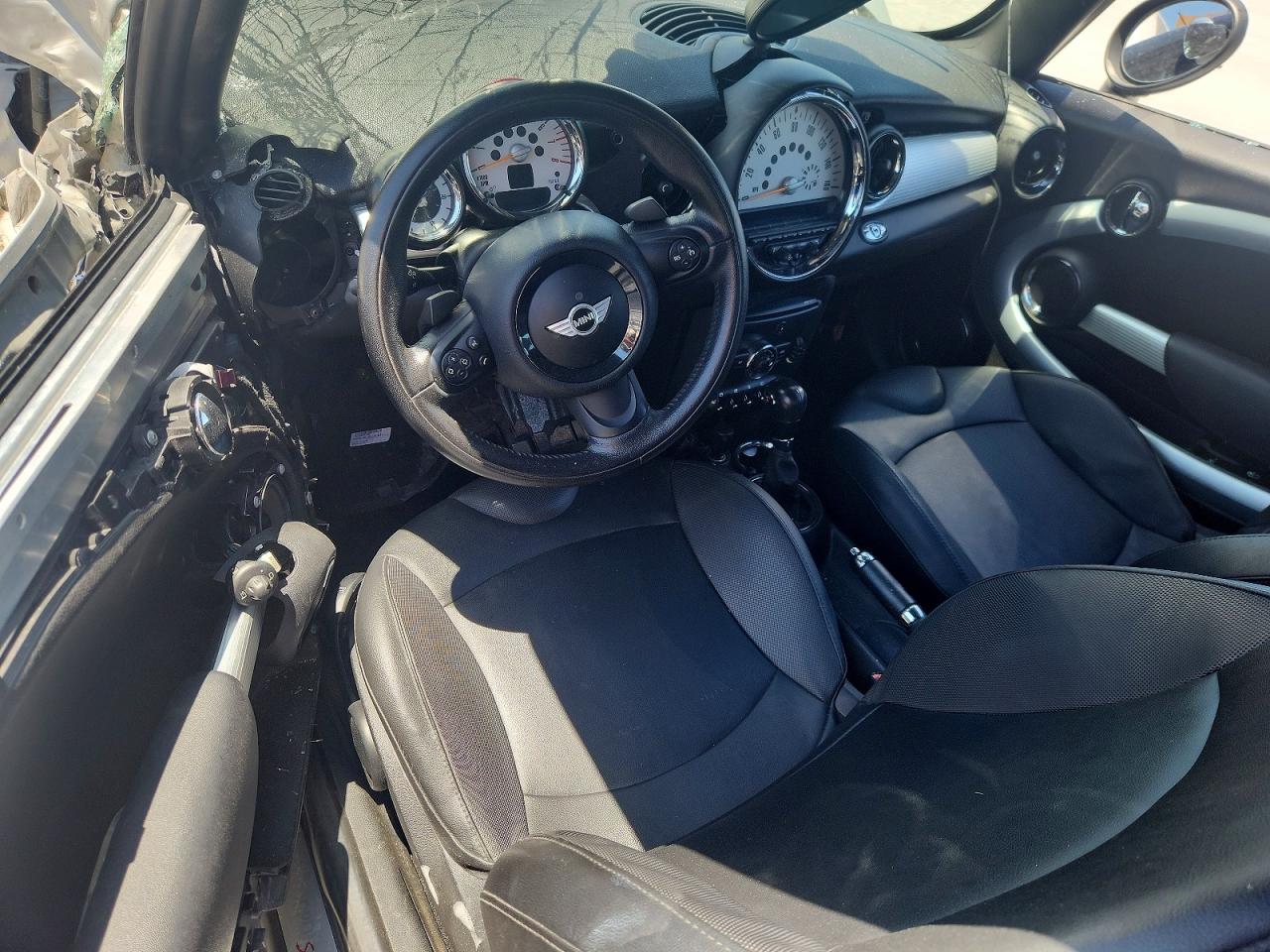 2014 MINI COOPER