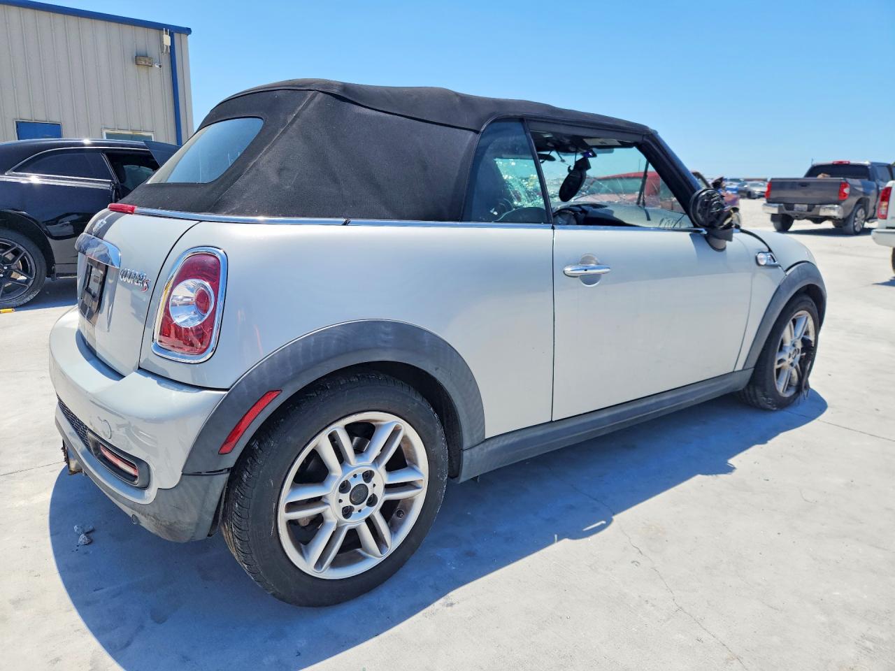 2014 MINI COOPER