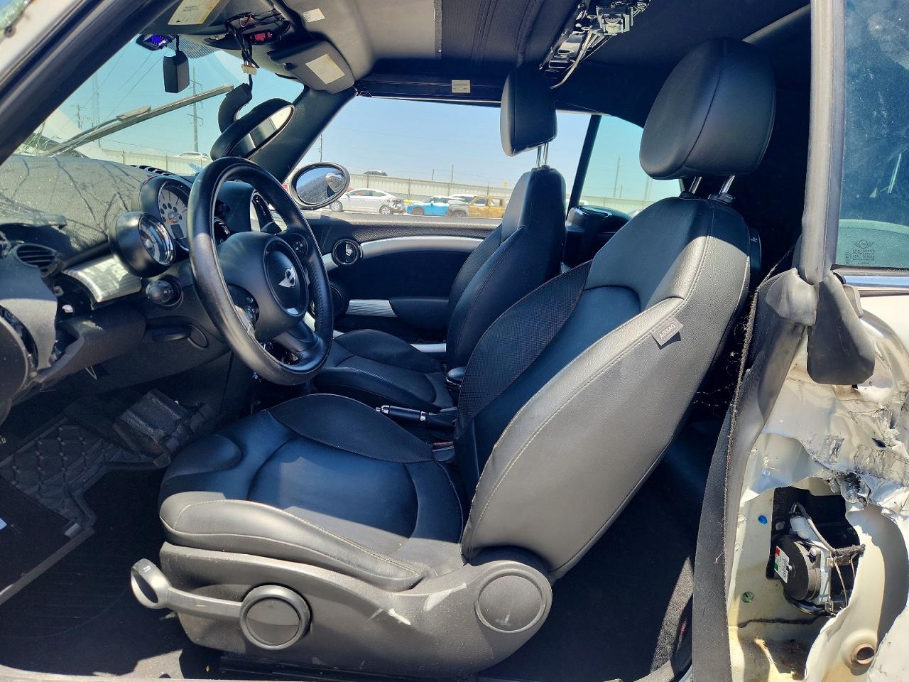 2014 MINI COOPER