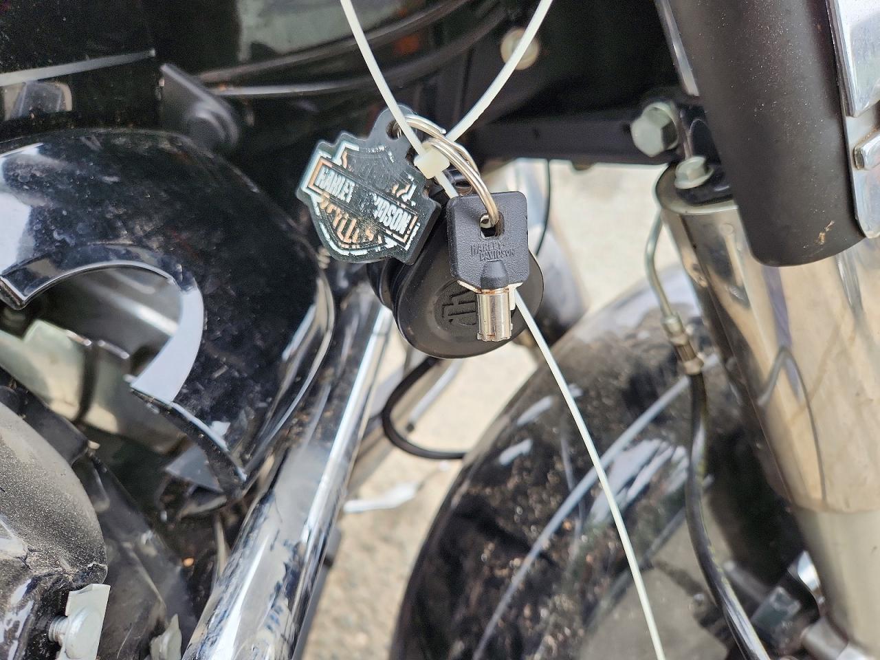 2012 HARLEY-DAVIDSON FL