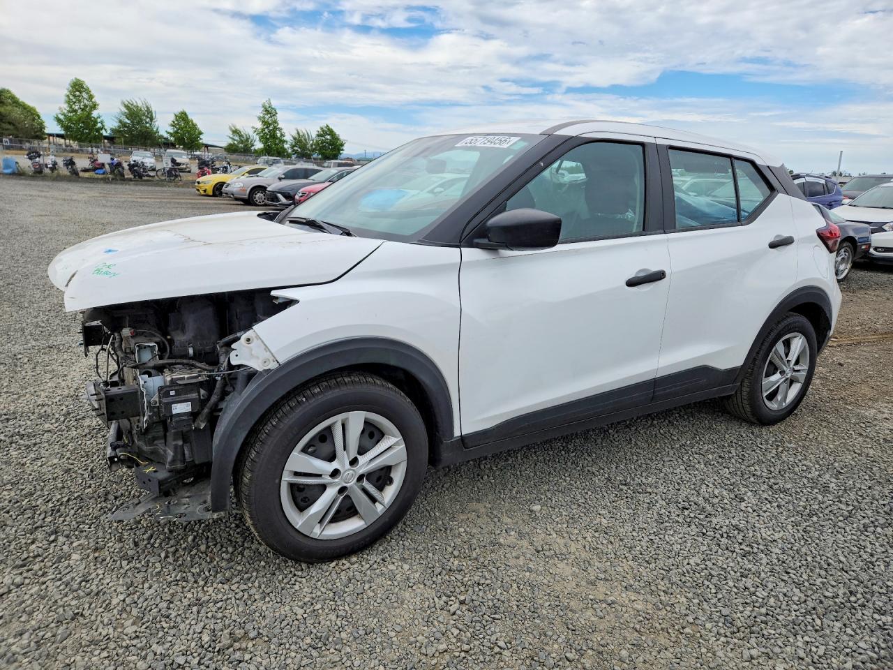 2024 NISSAN KICKS