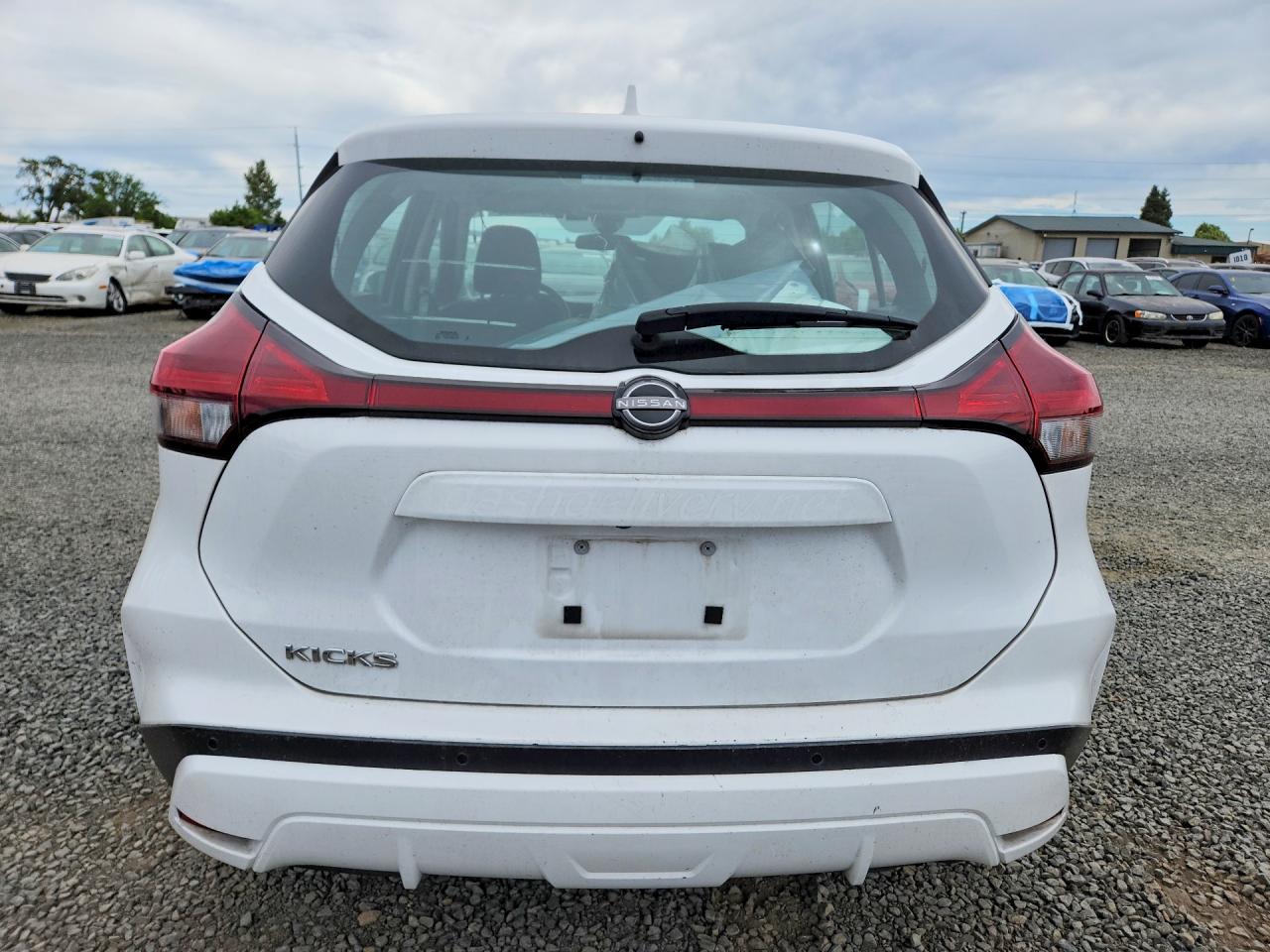 2024 NISSAN KICKS