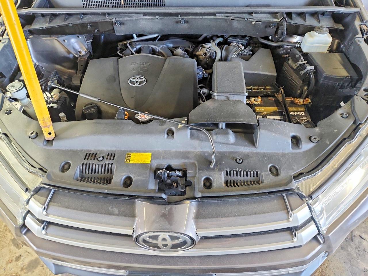 2019 TOYOTA HIGHLANDER