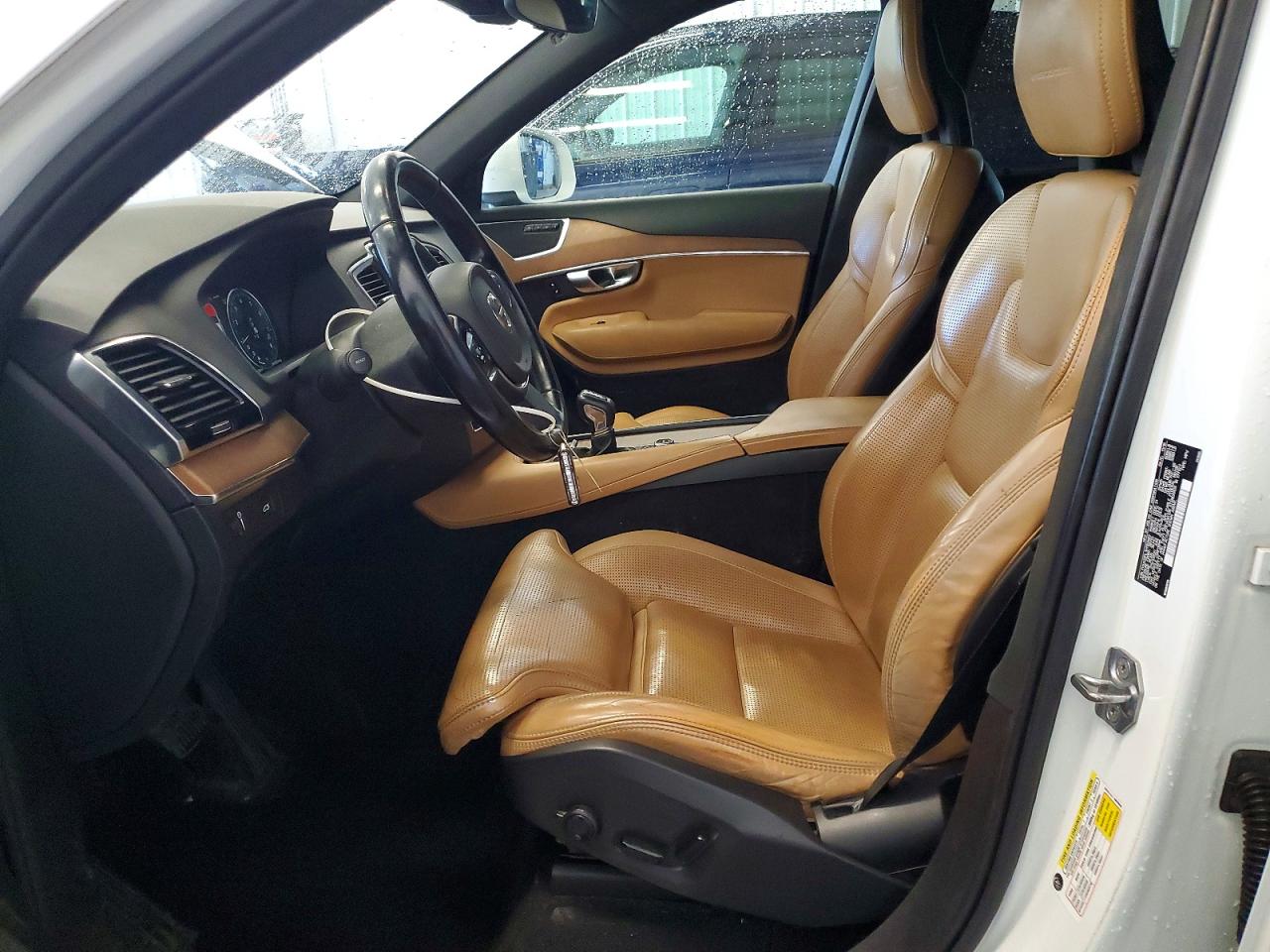 2017 VOLVO XC90