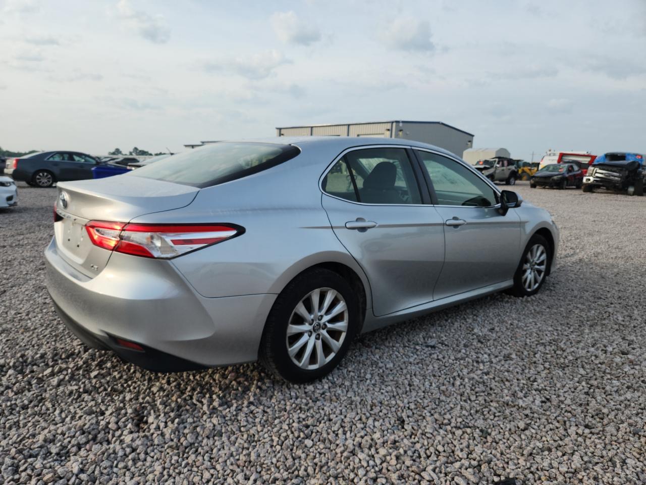 2018 TOYOTA CAMRY
