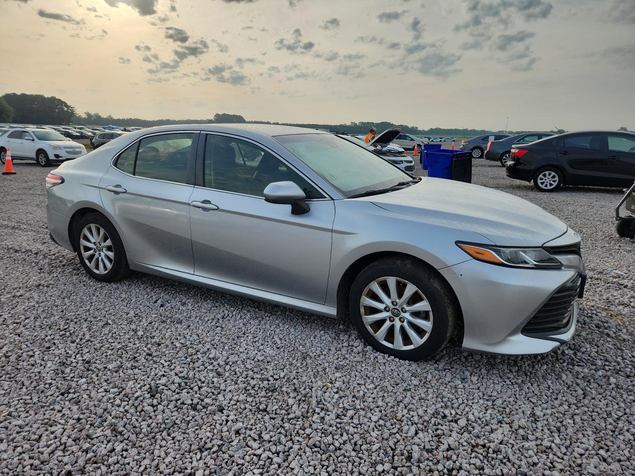 2018 TOYOTA CAMRY