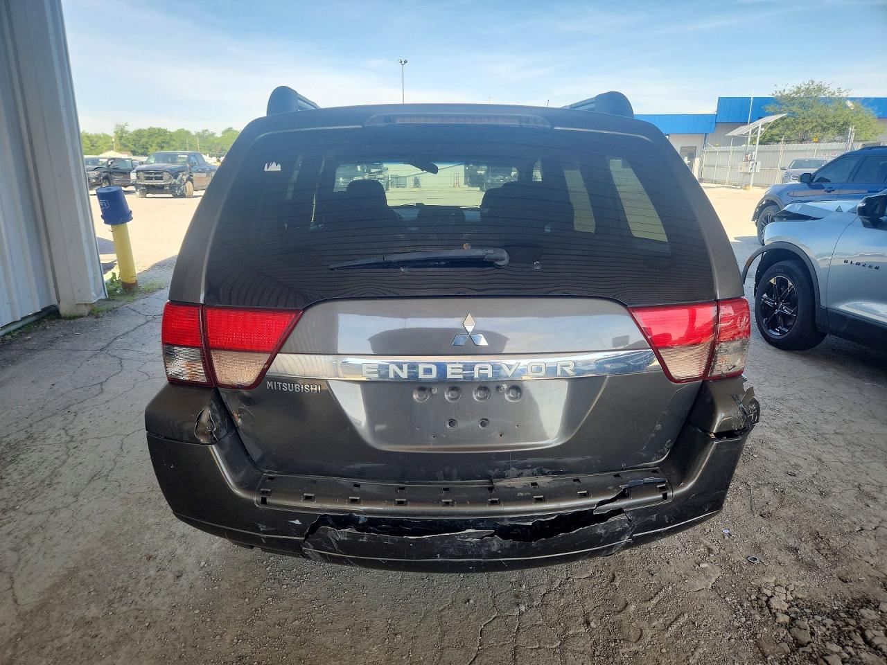 2010 MITSUBISHI ENDEAVOR