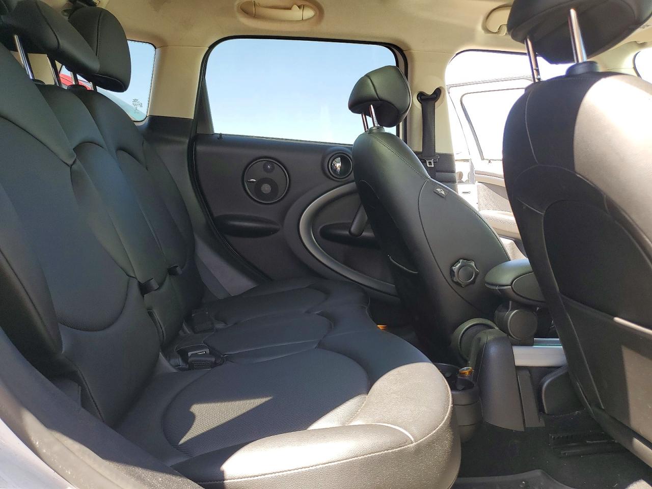 2016 MINI COOPER