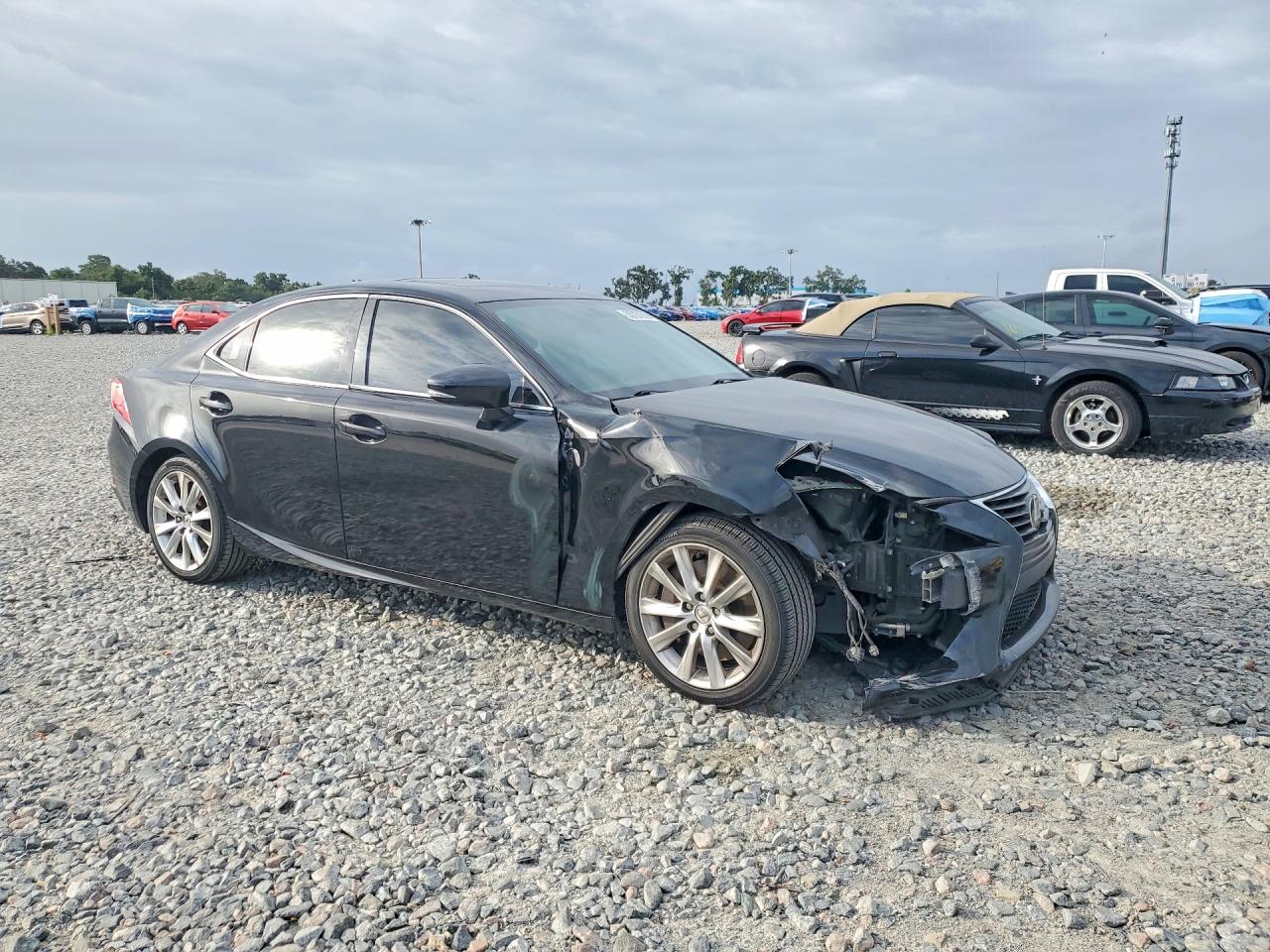 2016 LEXUS IS