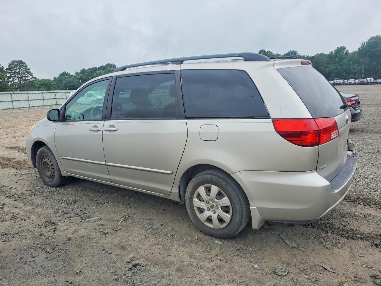 2004 TOYOTA SIENNA