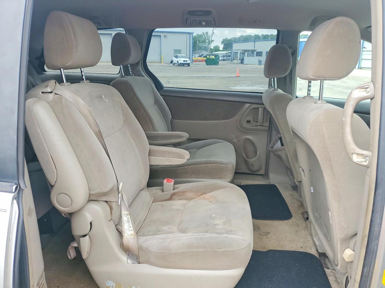 2004 TOYOTA SIENNA