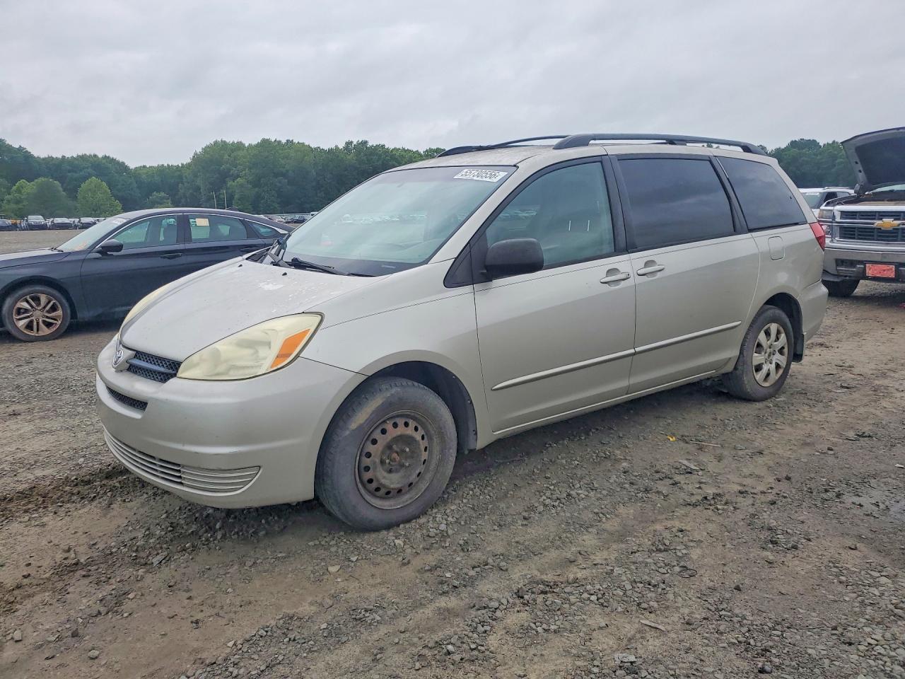 2004 TOYOTA SIENNA