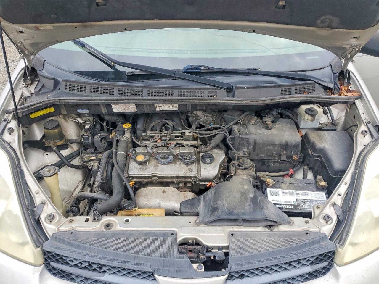 2004 TOYOTA SIENNA