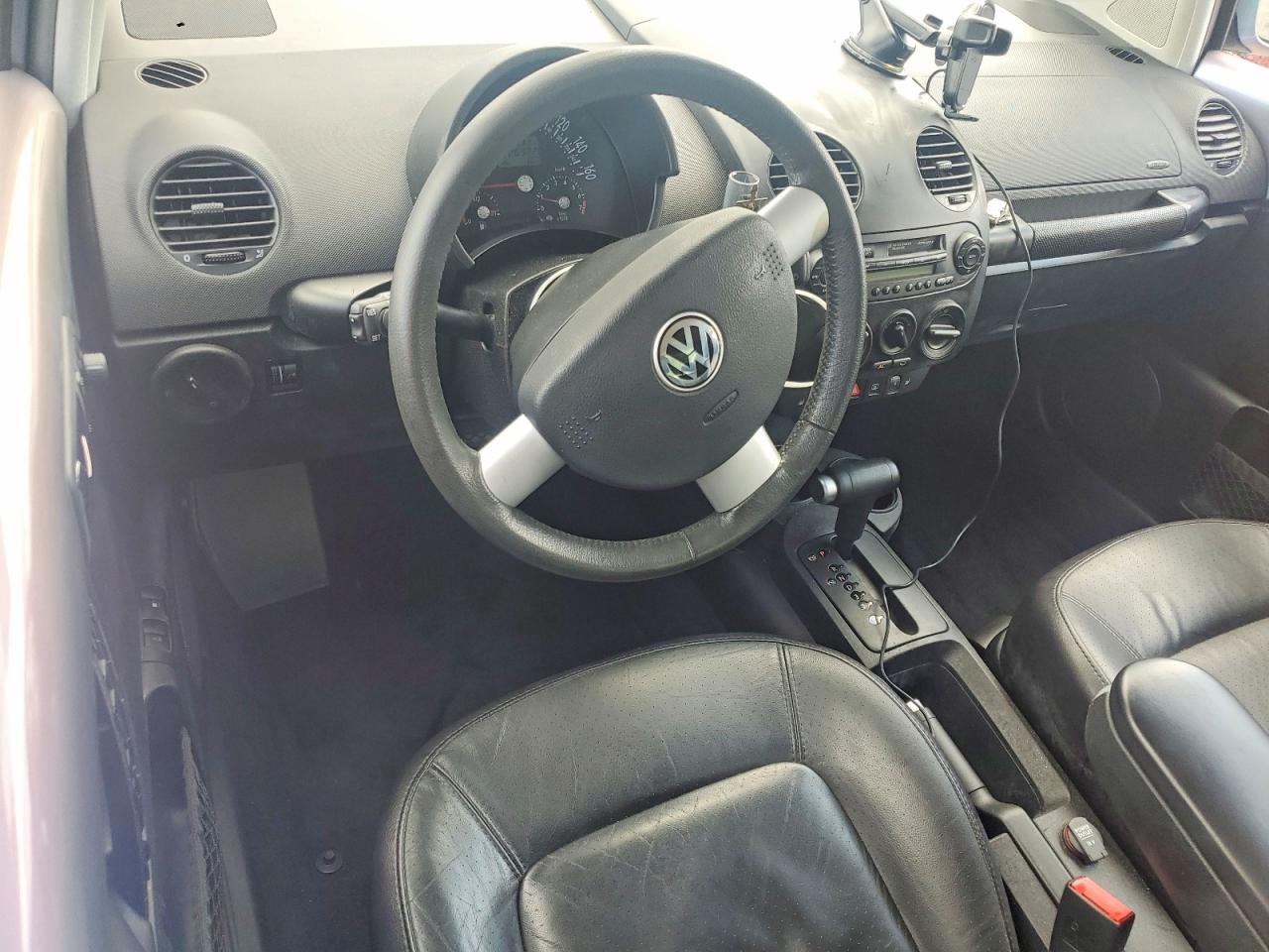 2003 VOLKSWAGEN BEETLE