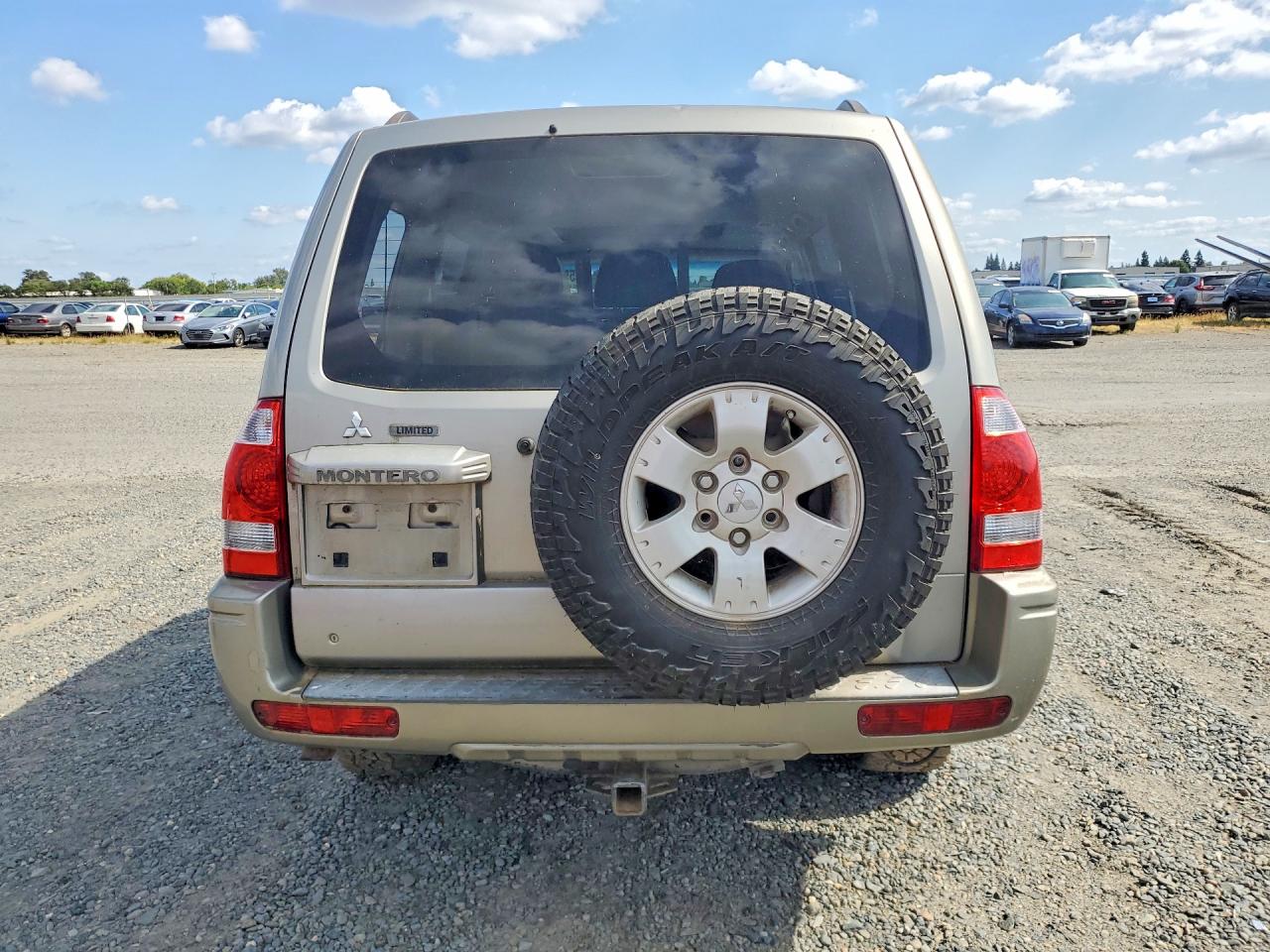 2004 MITSUBISHI MONTERO