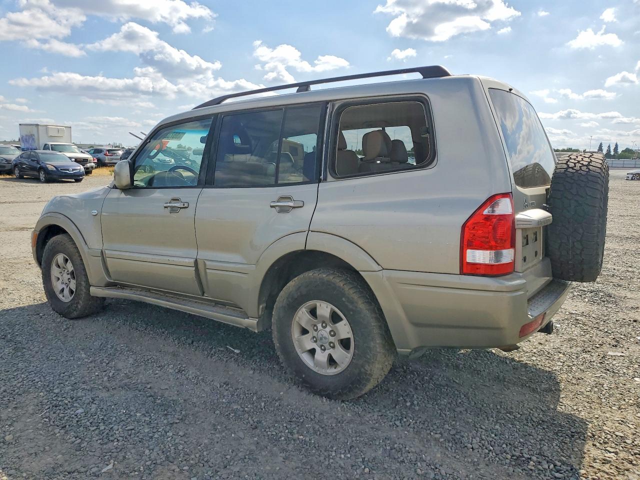 2004 MITSUBISHI MONTERO