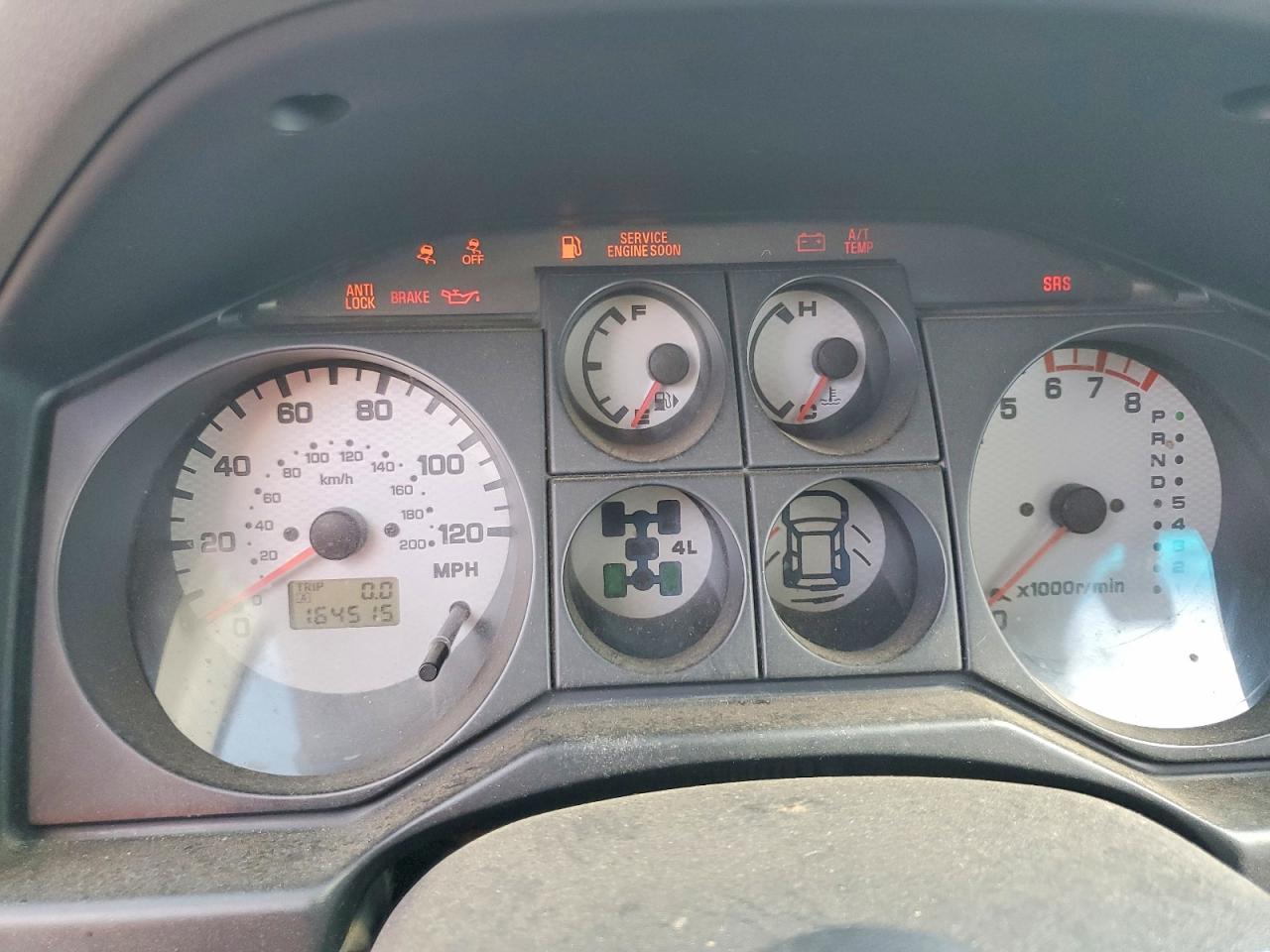 2004 MITSUBISHI MONTERO