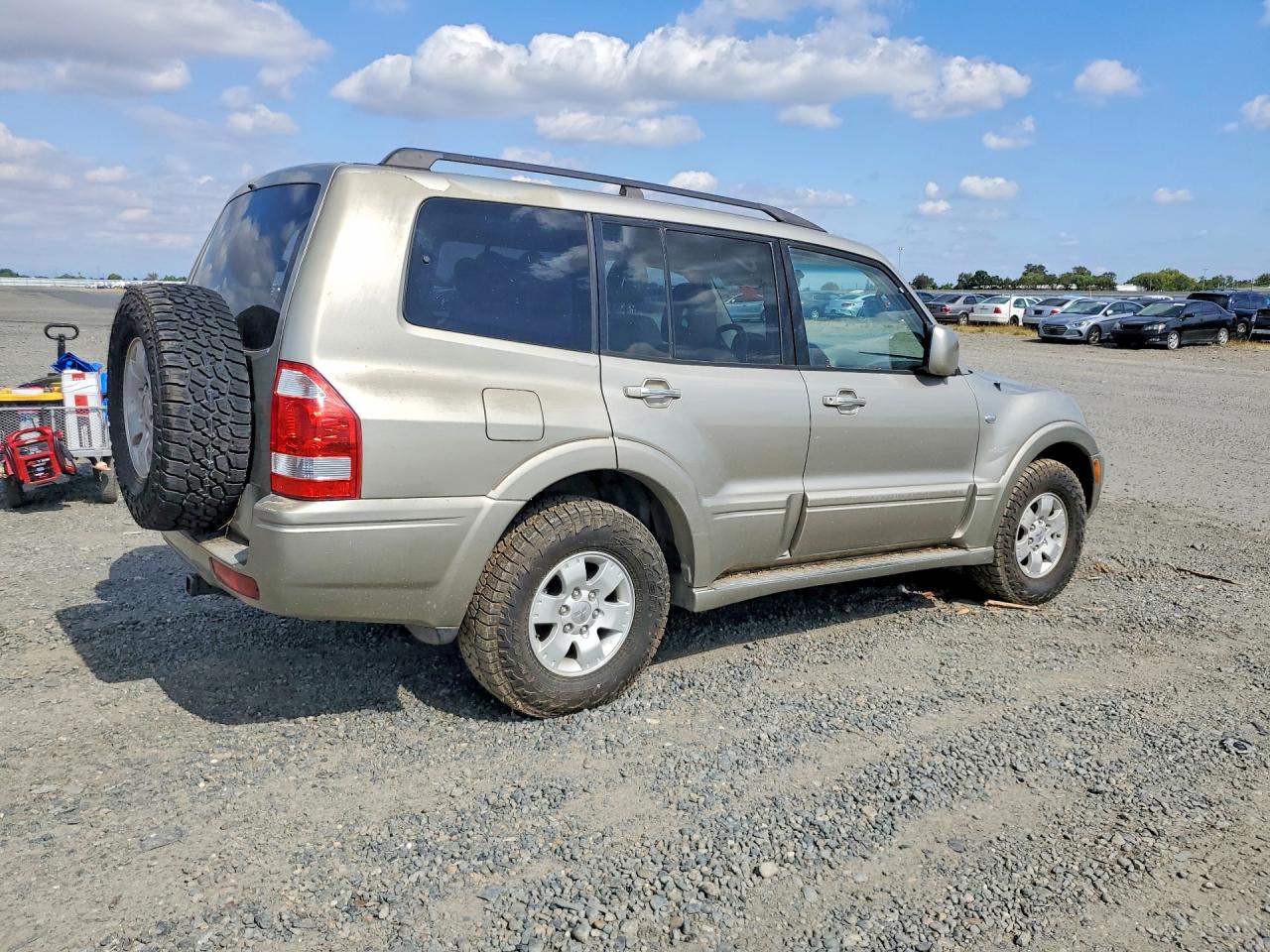 2004 MITSUBISHI MONTERO