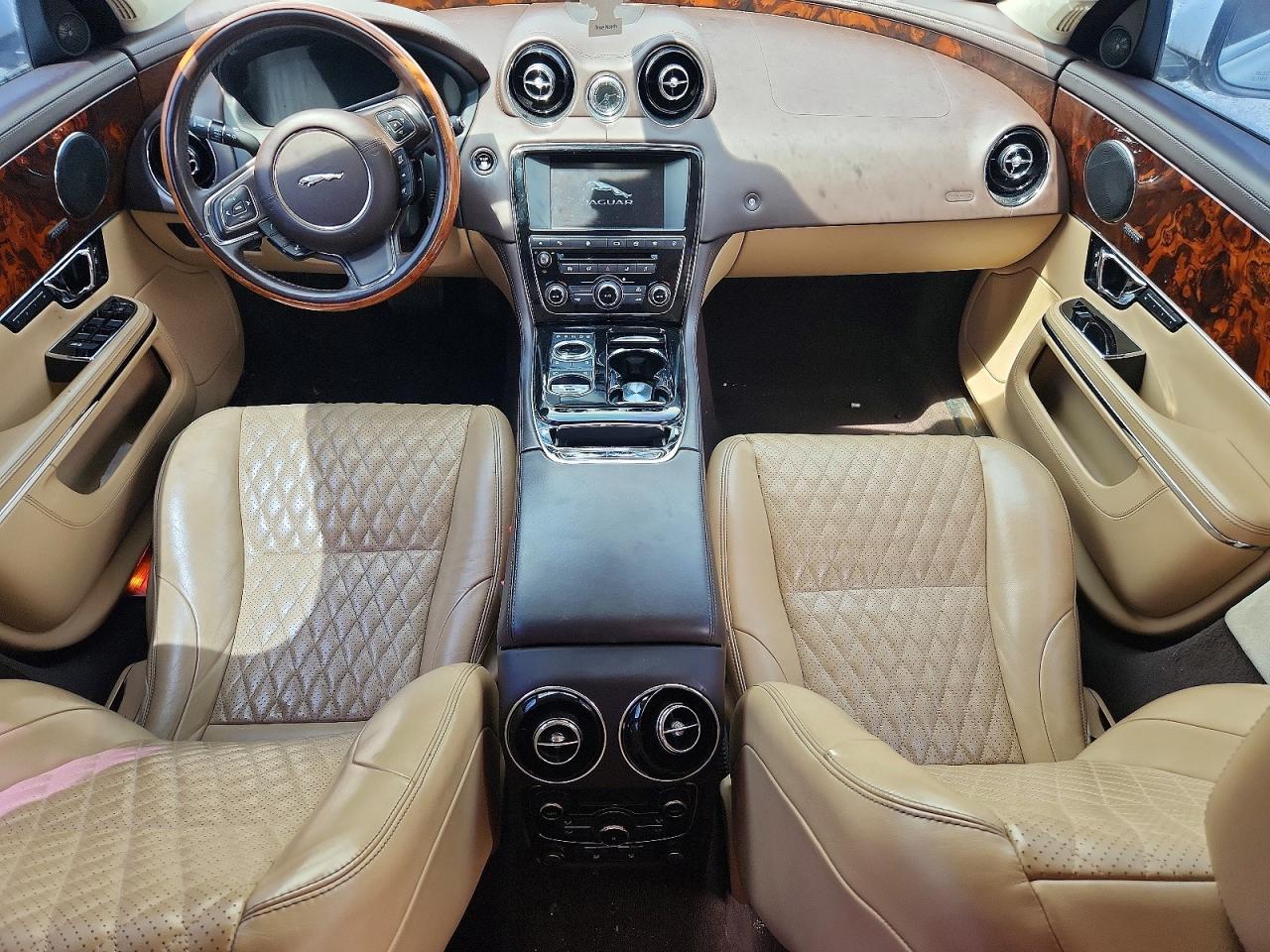 2016 JAGUAR XJ