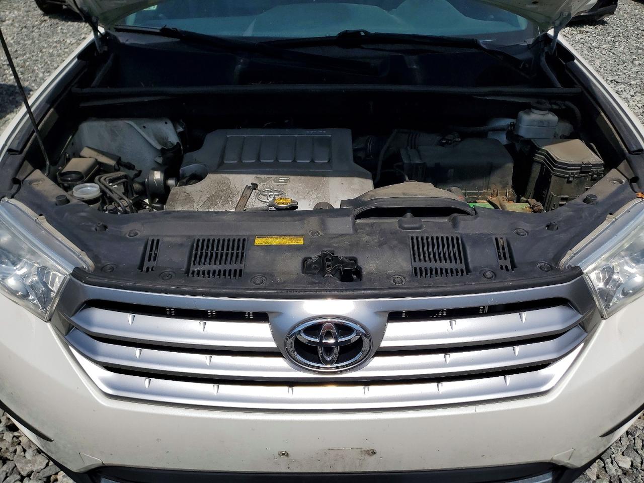 2012 TOYOTA HIGHLANDER