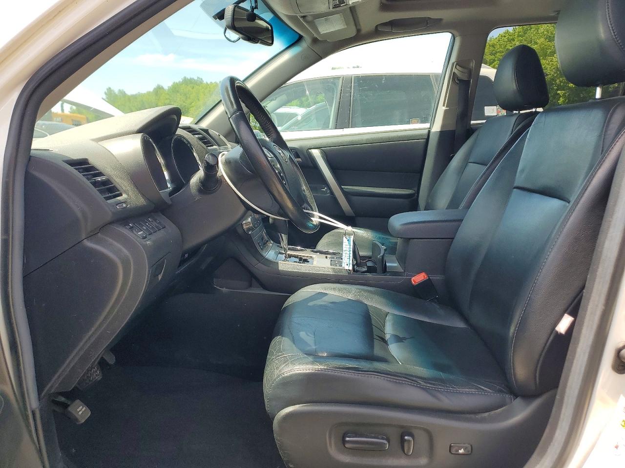 2012 TOYOTA HIGHLANDER
