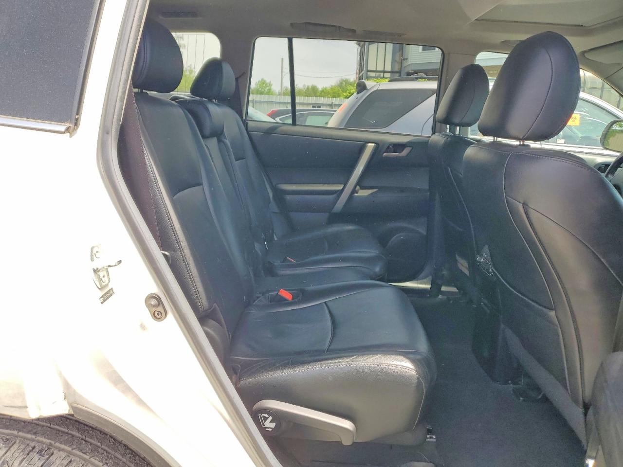2012 TOYOTA HIGHLANDER