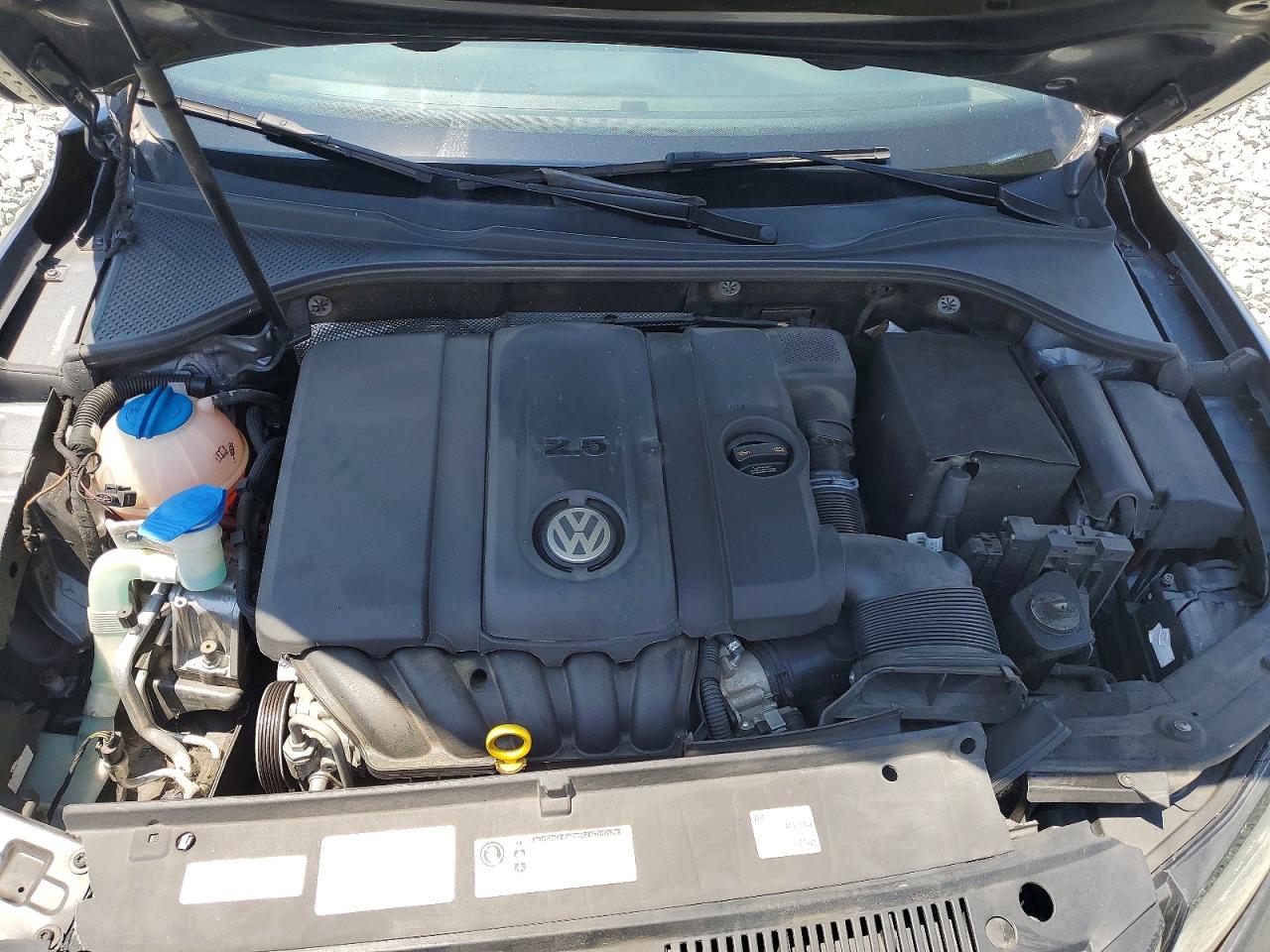2014 VOLKSWAGEN PASSAT