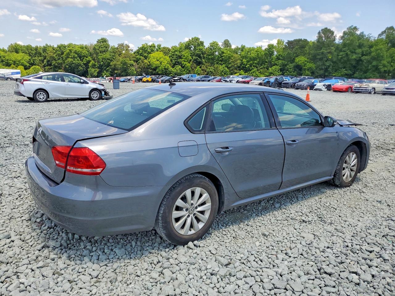 2014 VOLKSWAGEN PASSAT