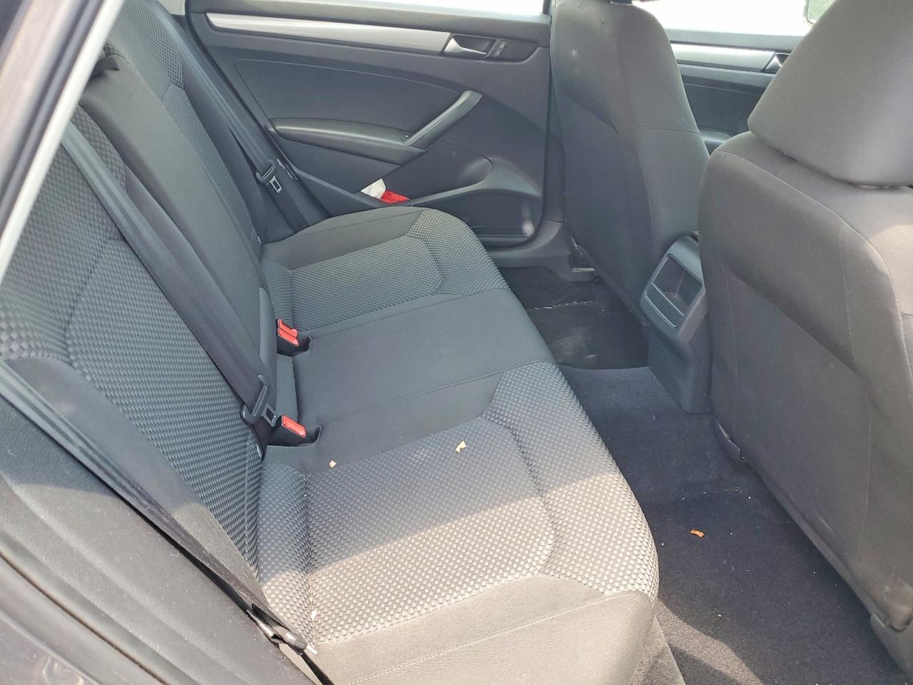 2014 VOLKSWAGEN PASSAT