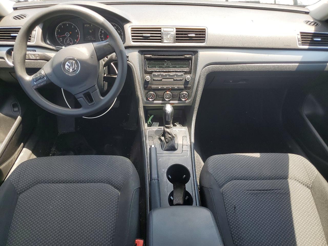 2014 VOLKSWAGEN PASSAT