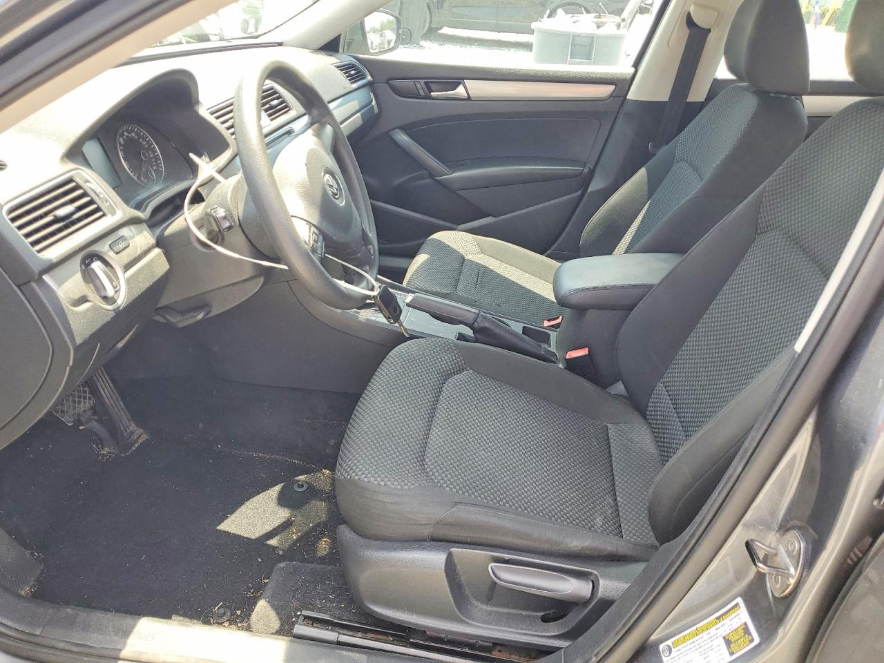 2014 VOLKSWAGEN PASSAT
