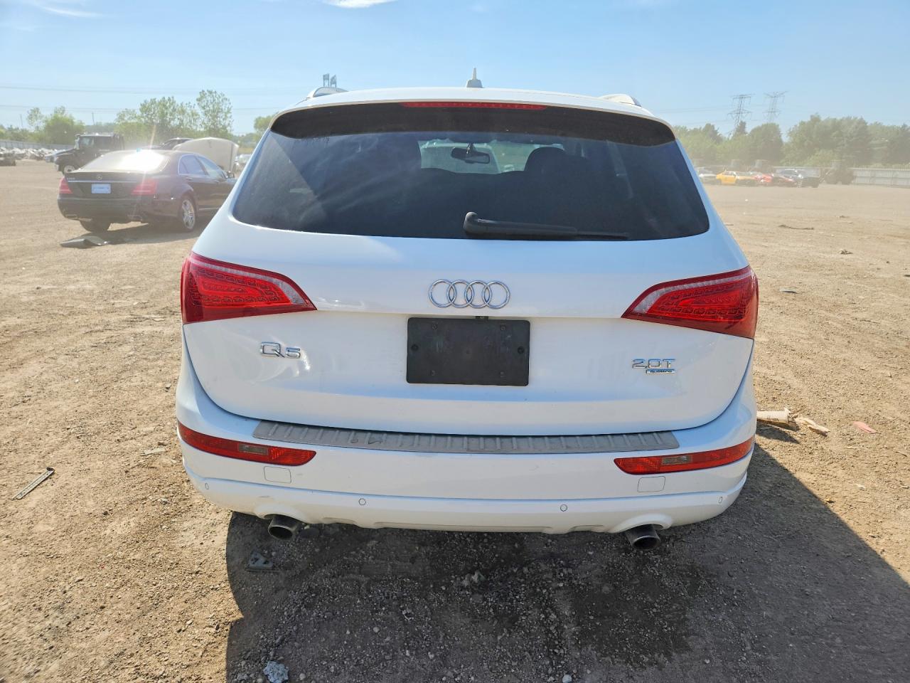 2011 AUDI Q5
