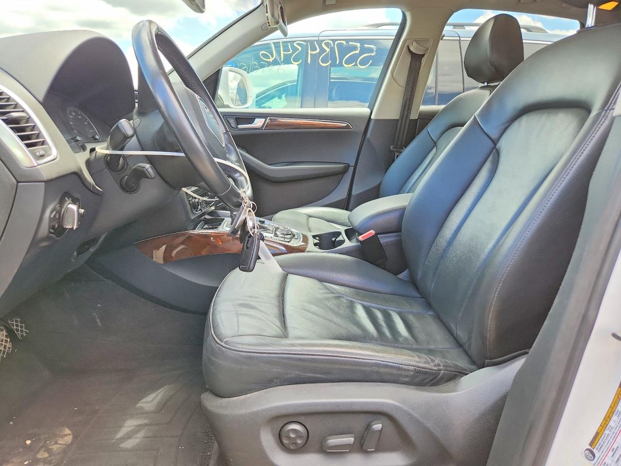 2011 AUDI Q5