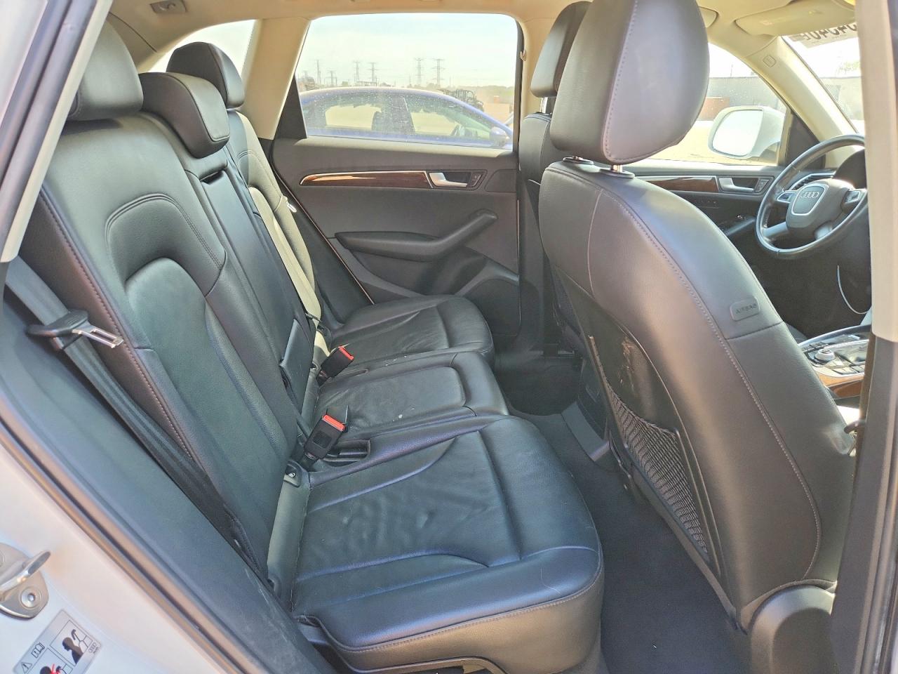 2011 AUDI Q5