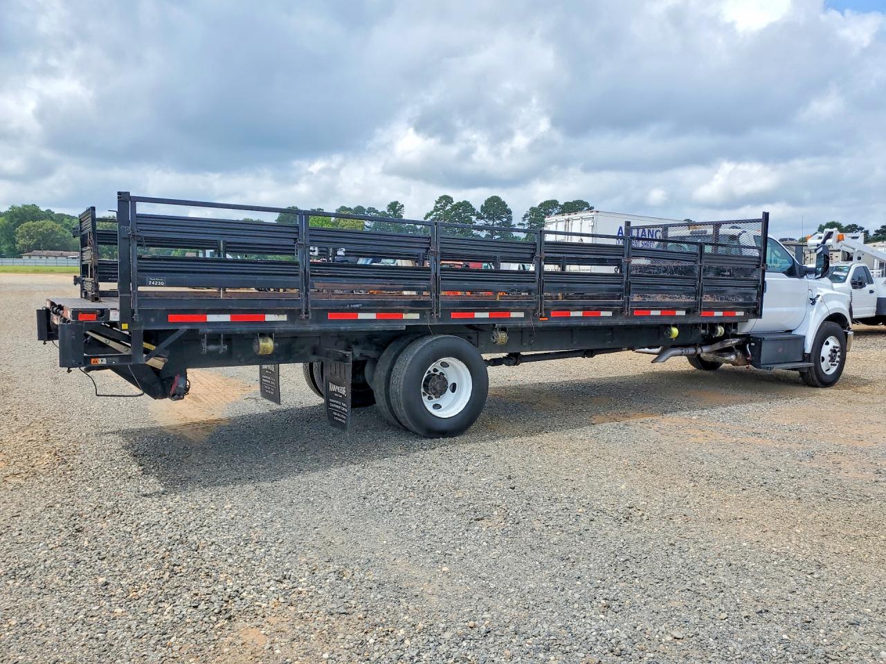 2019 FORD F750