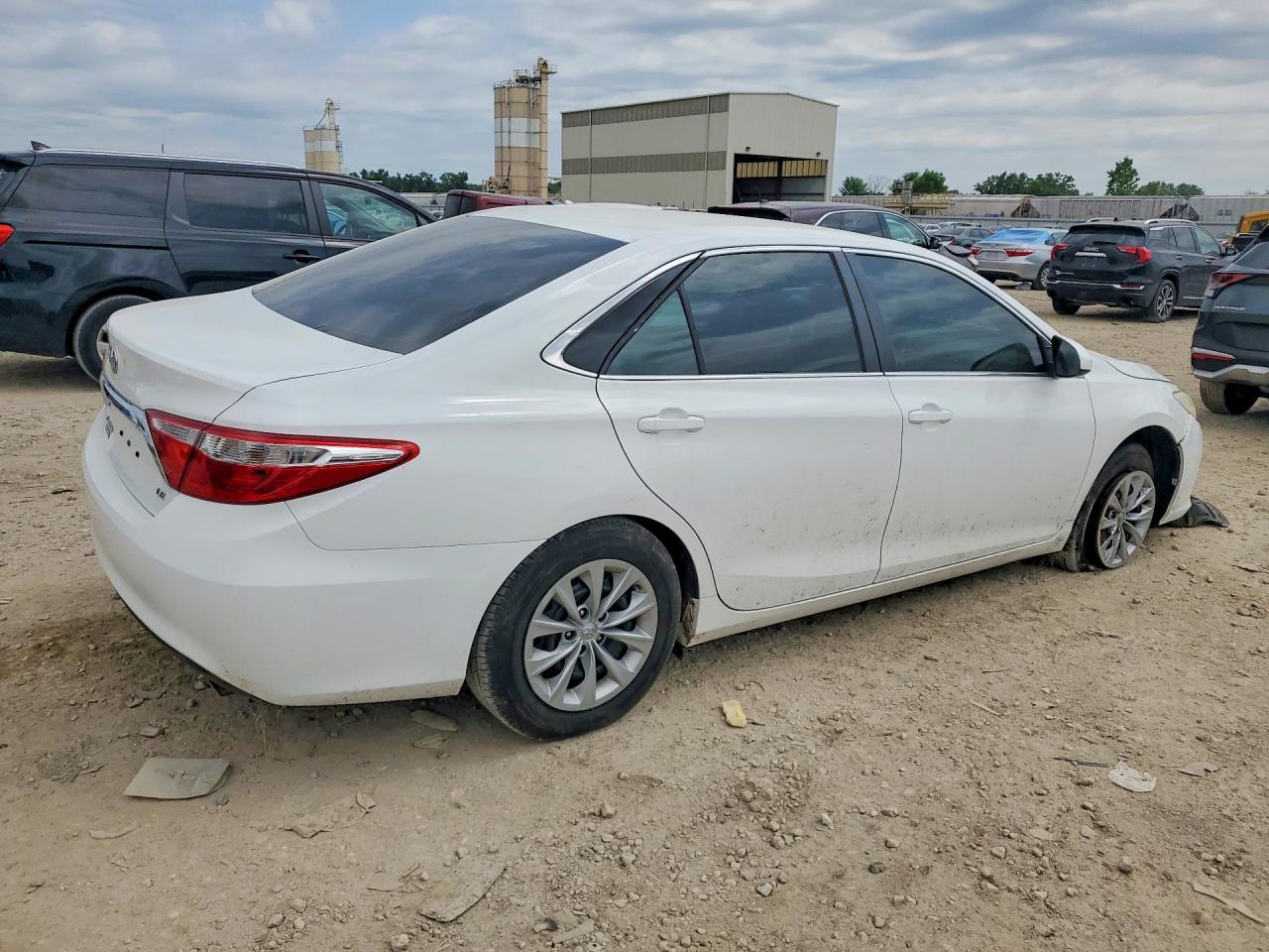 2017 TOYOTA CAMRY