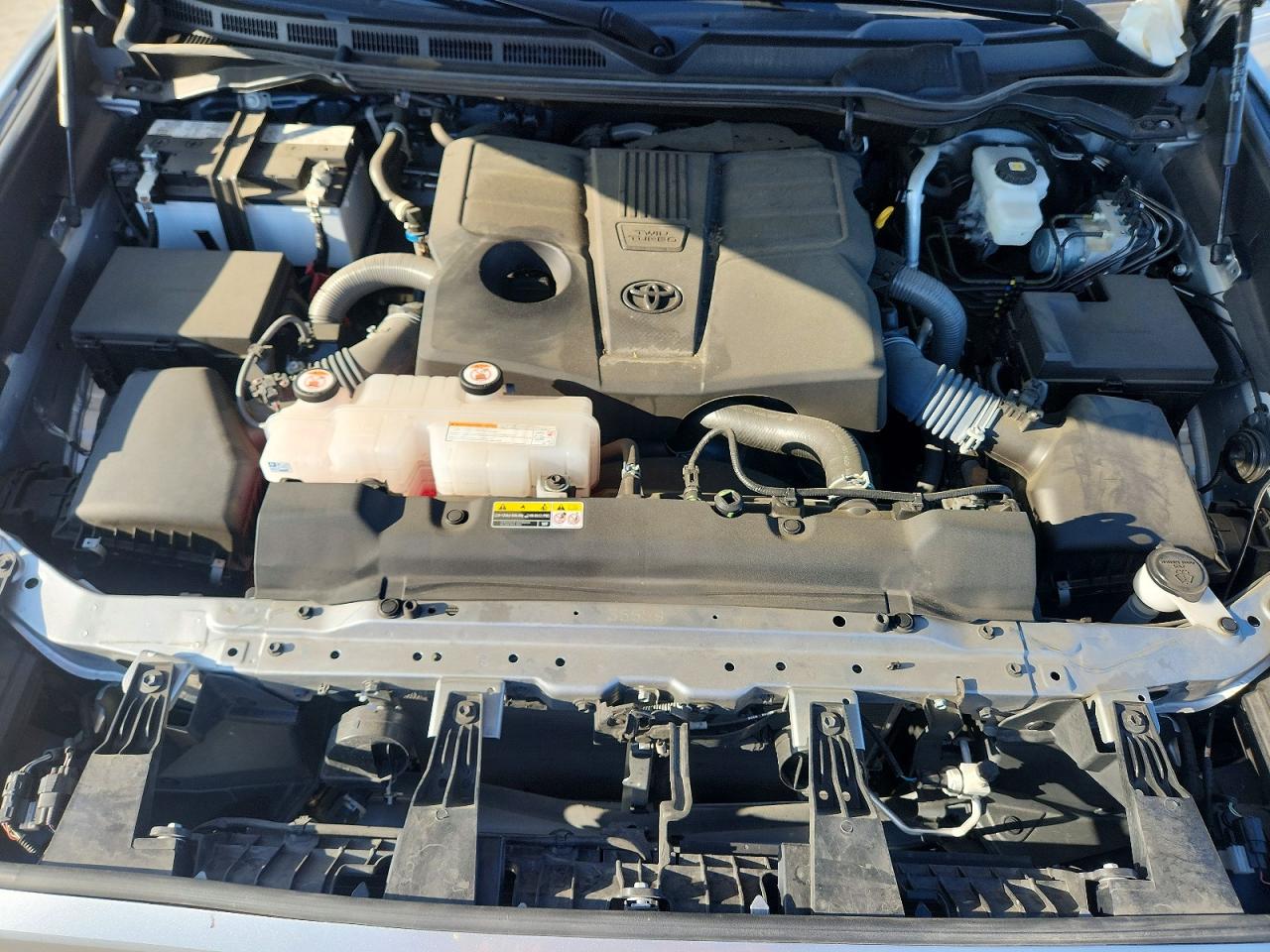 2024 TOYOTA TUNDRA